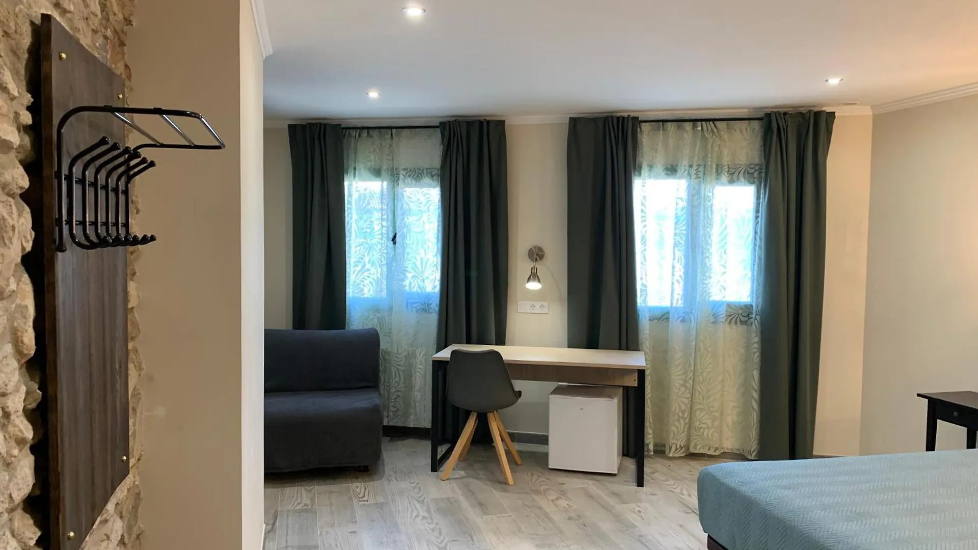 게스트하우스 Hostal Milana 지로나