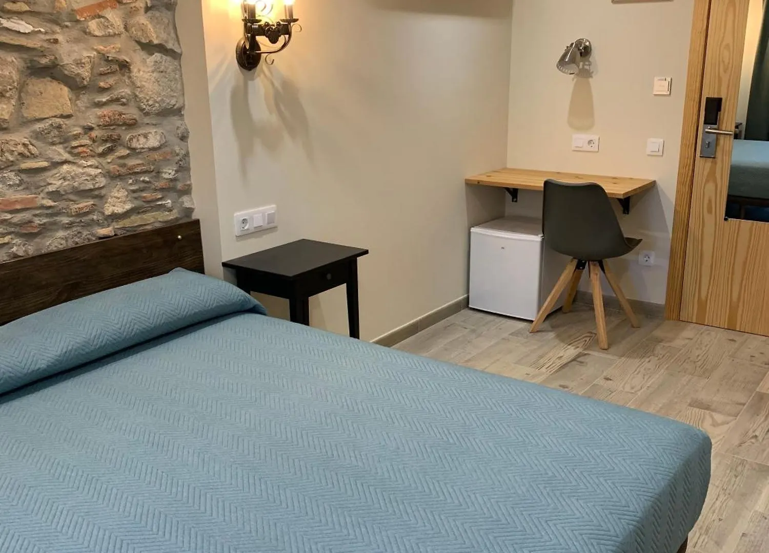 Affittacamere Hostal Milana Girona Spagna